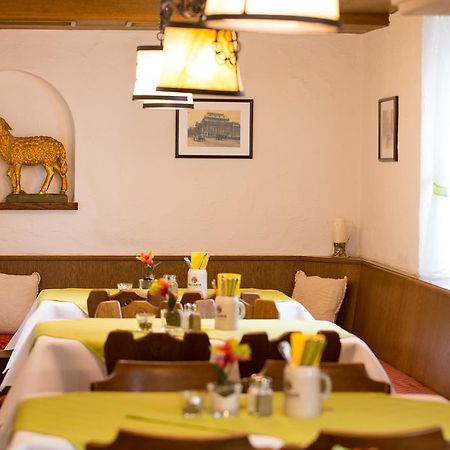 ホテルGasthof Zum Lamm ガルミッシュ・パルテンキルヒェン エクステリア 写真